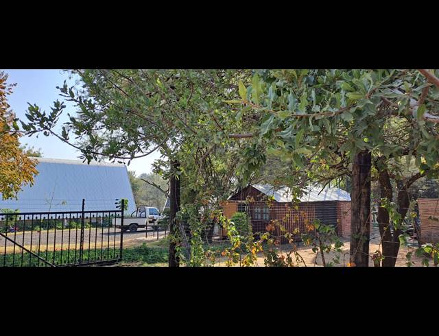 4.60HA SMALLHOLDING FOR SALE IN MODDERFONTEIN AH